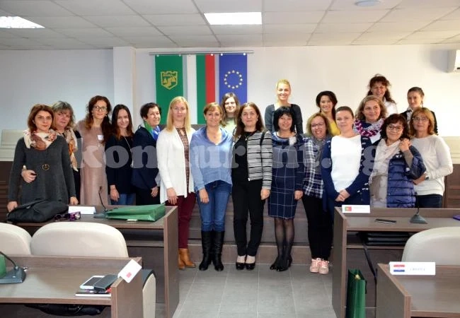 Петя Долапчиева: „Учителите са строителите на новите граждани на обединена Европа“