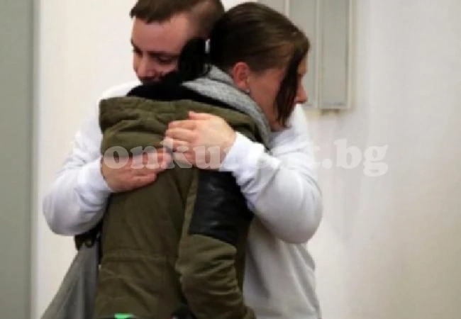Родители подпалиха сина си - пречел им да търсят сексуални партньори в мрежата