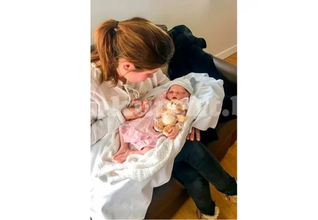 Майка преживя най-големия кошмар, но направи нещо уникално със СНИМКИТЕ на мъртвата си дъщеричка (18+)