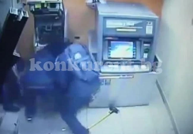 Престъпници пак се опитаха да разбият банкомат, поломиха пощата