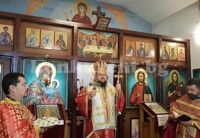 Отбелязаха храмовия празник на църквите във Върбешница и Руска Бела СНИМКА