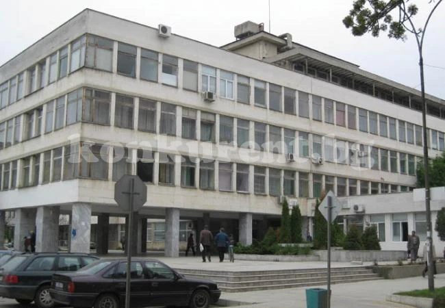 Обявиха поликлиника в несъстоятелност