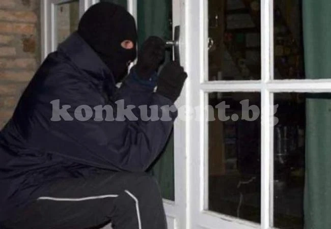 Разбиха къща в Крушовица