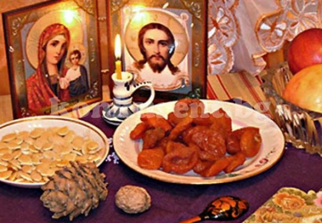 От днес започват 40 дни на строги забрани и въздържание! Вижте Коледни пости по дати - кога какво може и не бива да се яде!
