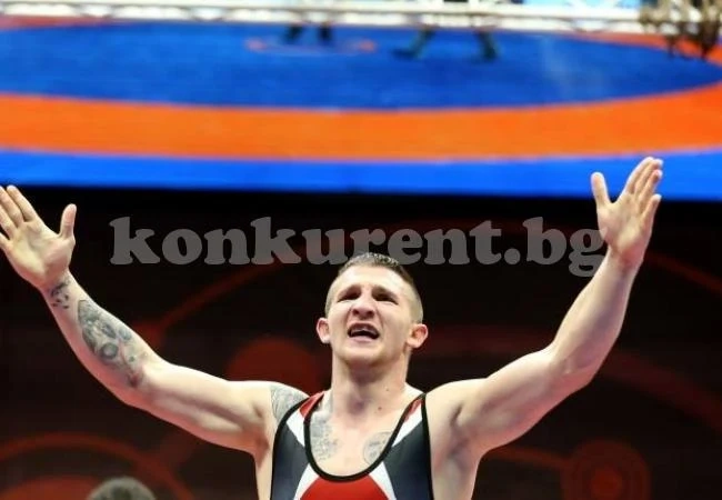 Йоан ще се бори за медал на световно за младежи в Полша