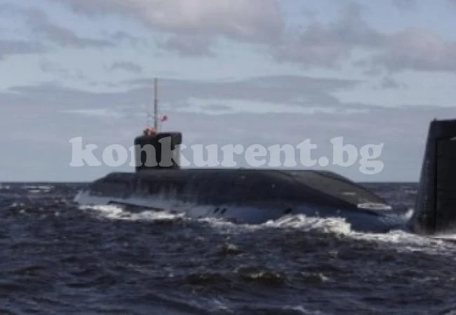 Северна Корея може би строи подводница, способна да носи балистични ракети