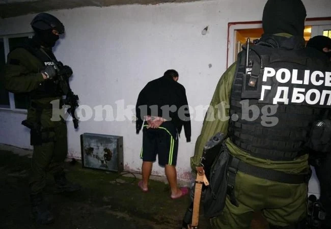 Ето кои са трафикантите на мигранти от Лом и Видин