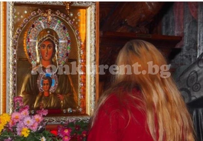 Днес е ден на християнското семейство и Въведение Богородично
