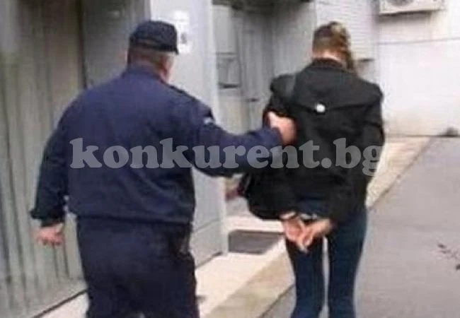 Хванаха дилърка на цигари без бандерол