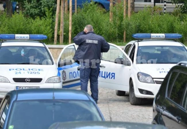 Издирват мъж, вдигнал пушка срещу полицаи