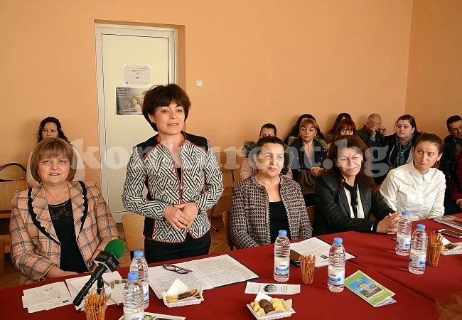ВУЗ-ове от България и Сърбия обмениха опит във Враца СНИМКИ
