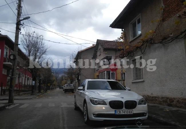 Ето как паркират във Вършец