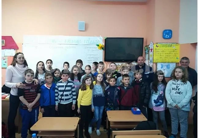 Детска полицейска академия във врачанско школо