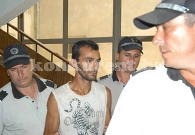 (ОБЗОР)17 години затвор за баща, изхвърлил бебето си в тоалетна