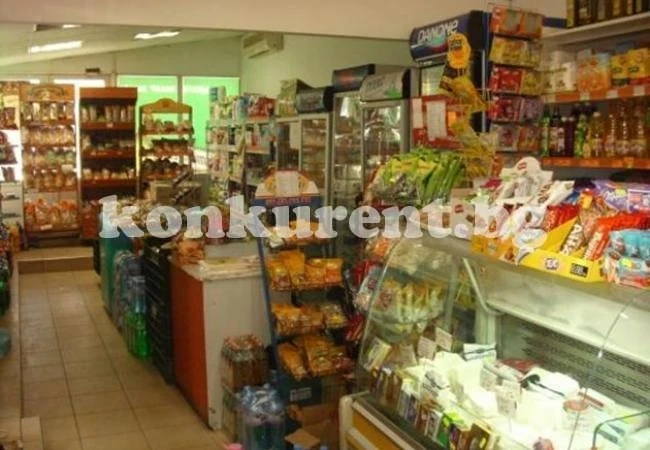 Тъжно: Баба открадна храна от магазин