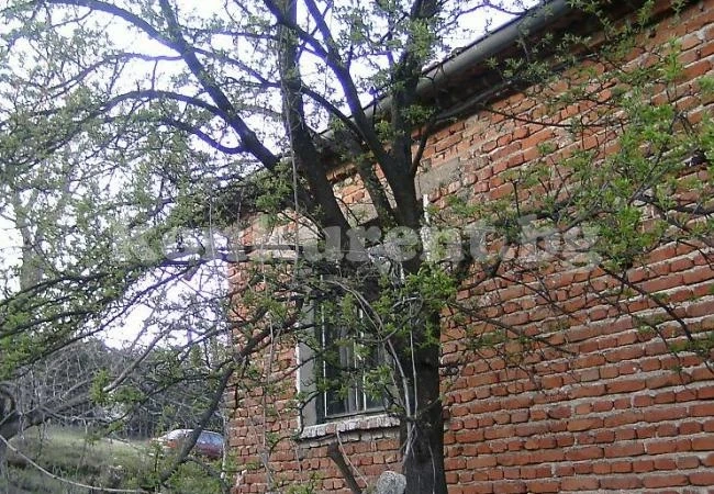 Обраха къща в село Арчар