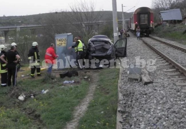 Съдът внесе в съда обвинителен акт срещу бащата, който уби жена си и рани бебето си на прелез