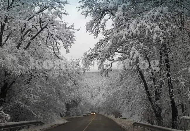 АПИ: Пътят през прохода Петрохан е почистен