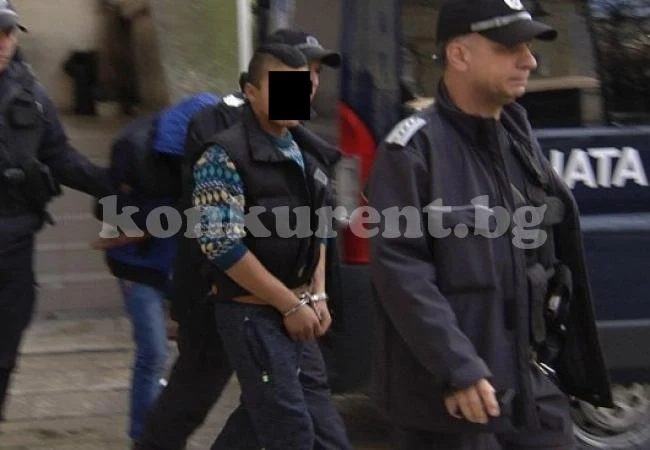 Младеж ограби дете