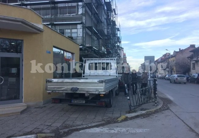 Да паркираш по врачански СНИМКИ