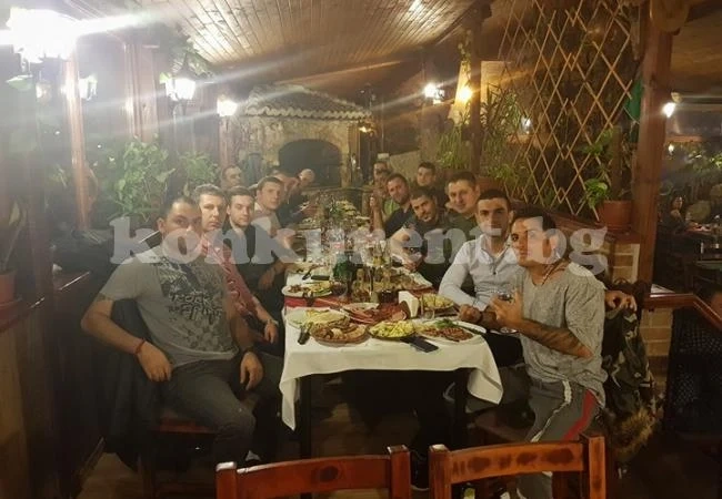 Дунав закри сезона с банкет като за артисти и художници