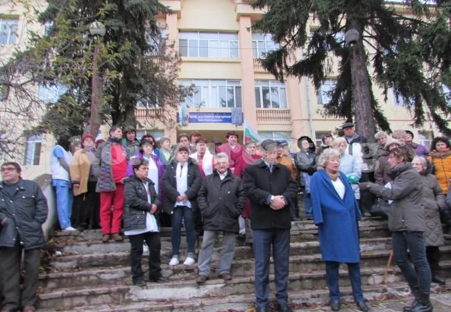 Кмет и министър се срещат заради болницата в Белоградчик, плащат на персонала половината от дължимото