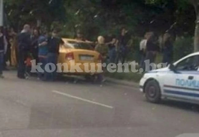 Надрусан до козирката върти волана
