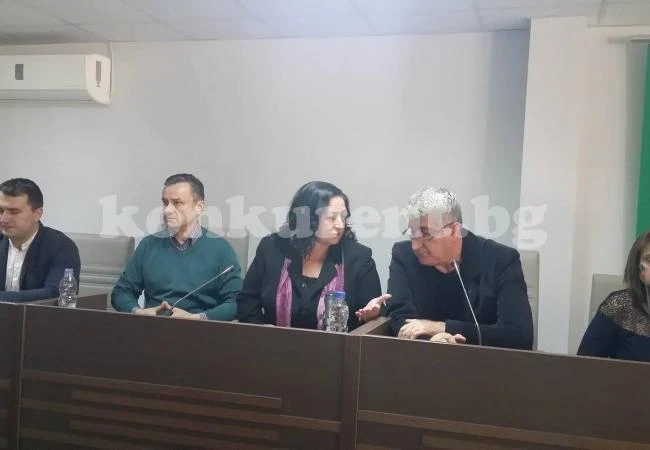 Съветници поискаха активни граждани на сесиите