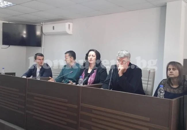 Браво на съветниците КОМЕНТАР