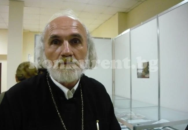 Ставрофорен иконом Йордан Николов Василев: Искам да покажа творчеството си