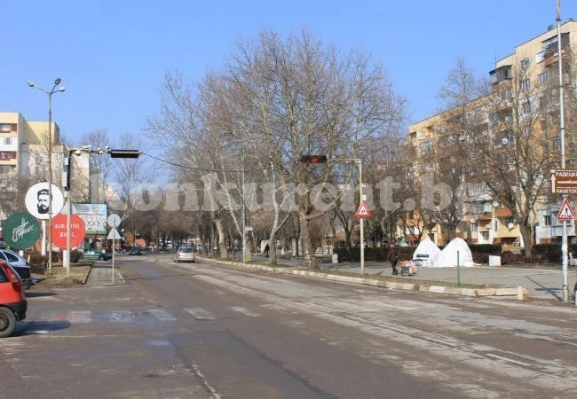 В Козлодуй ударно кърпят дупките по пътищата