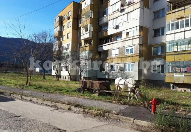 Kонфискуваха кон и каруца във врачански квартал