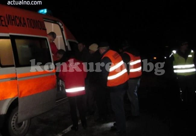 (СНИМКИ) Влак блъсна ученически автобус! Има загинали деца, както и много ранени