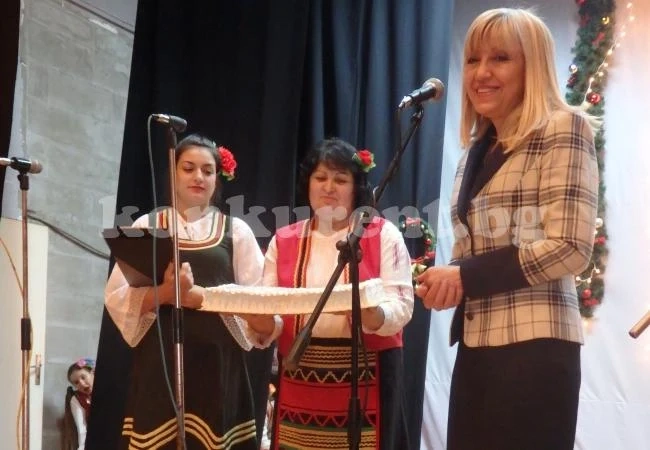 Петя Аврамова: Жителите на Згориград ще имат ново футболно игрище и спортна зала
