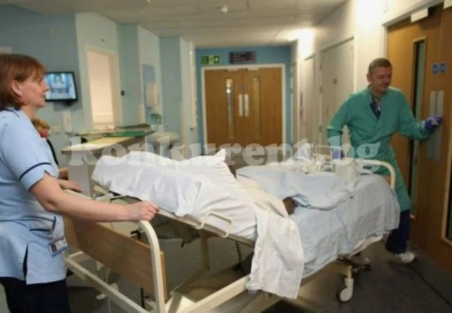 (СНИМКА18+) Мъж е в болница след използване на дълга секс играчка
