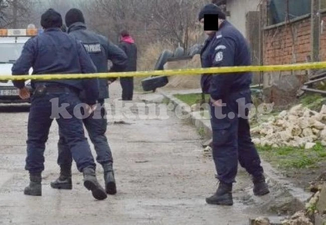 Младеж блъсна пешеходец и избяга