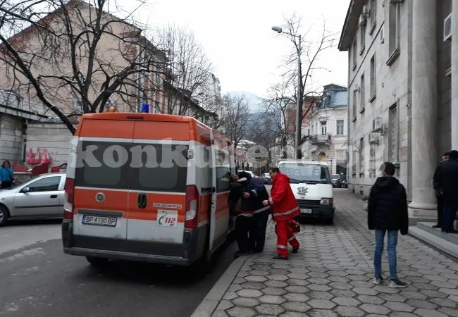 Свидетел припадна в съда във Враца /Снимки/