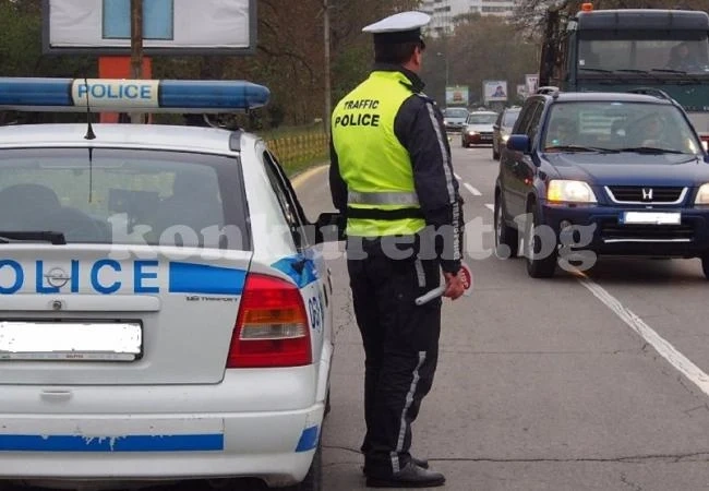 Засякоха наредовни водачи по пътищата във Врачанско