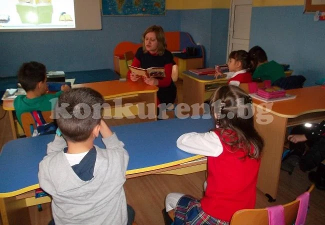 Библиотечен шеф пренесе хлапета в света на Дядо Коледа