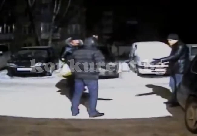 Буен шофьор бе наръган със собствения му нож (ВИДЕО 18+)
