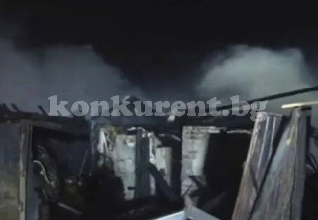(ВИДЕО) Осем къщи са изпепелени