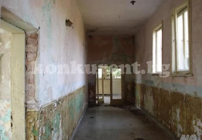 Вадят училища на тезгяха, цените удрят 320 бона