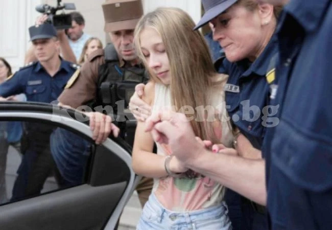 Студентка застреля своя любим след като публикува фотография с думите \