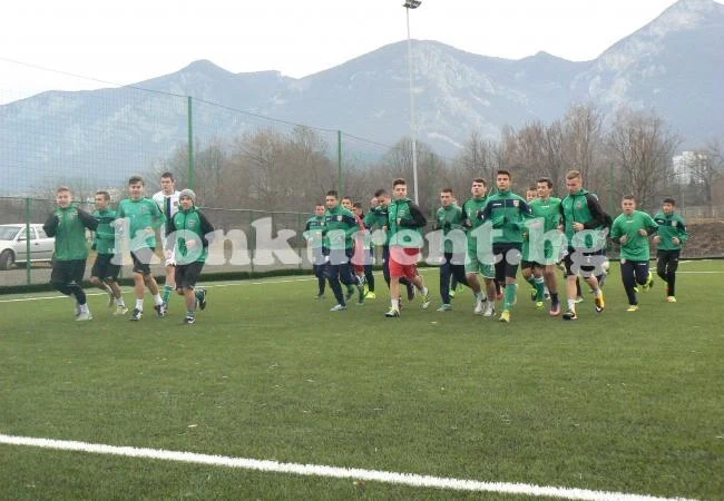 28 футболисти почнаха в U17 и U19 на Ботев /Вр/