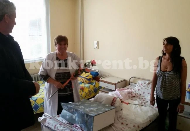 Кметски дарове за бебетата на Мездра
