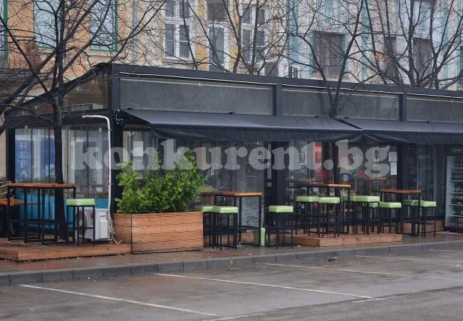 СНИМКИ Ето пораженията от взрива в \