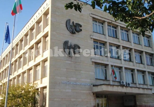 Ученици бягат от часове заради студа в стаите