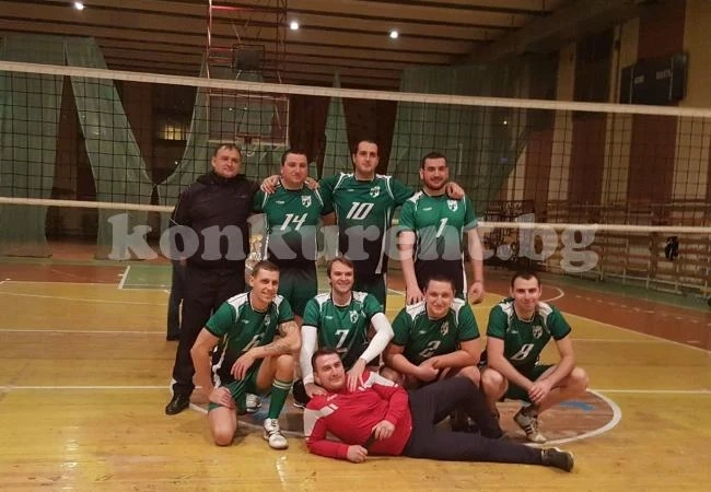 Спартак се предаде пред BULLDOGS във „Volleymania“
