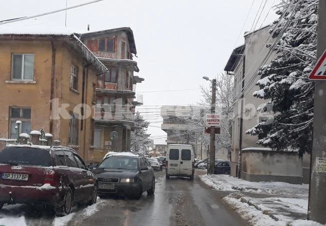 Шофьор подкара в насрещното СНИМКА