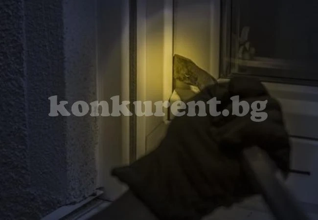 Хванаха крадец, заспал, докато обира дом